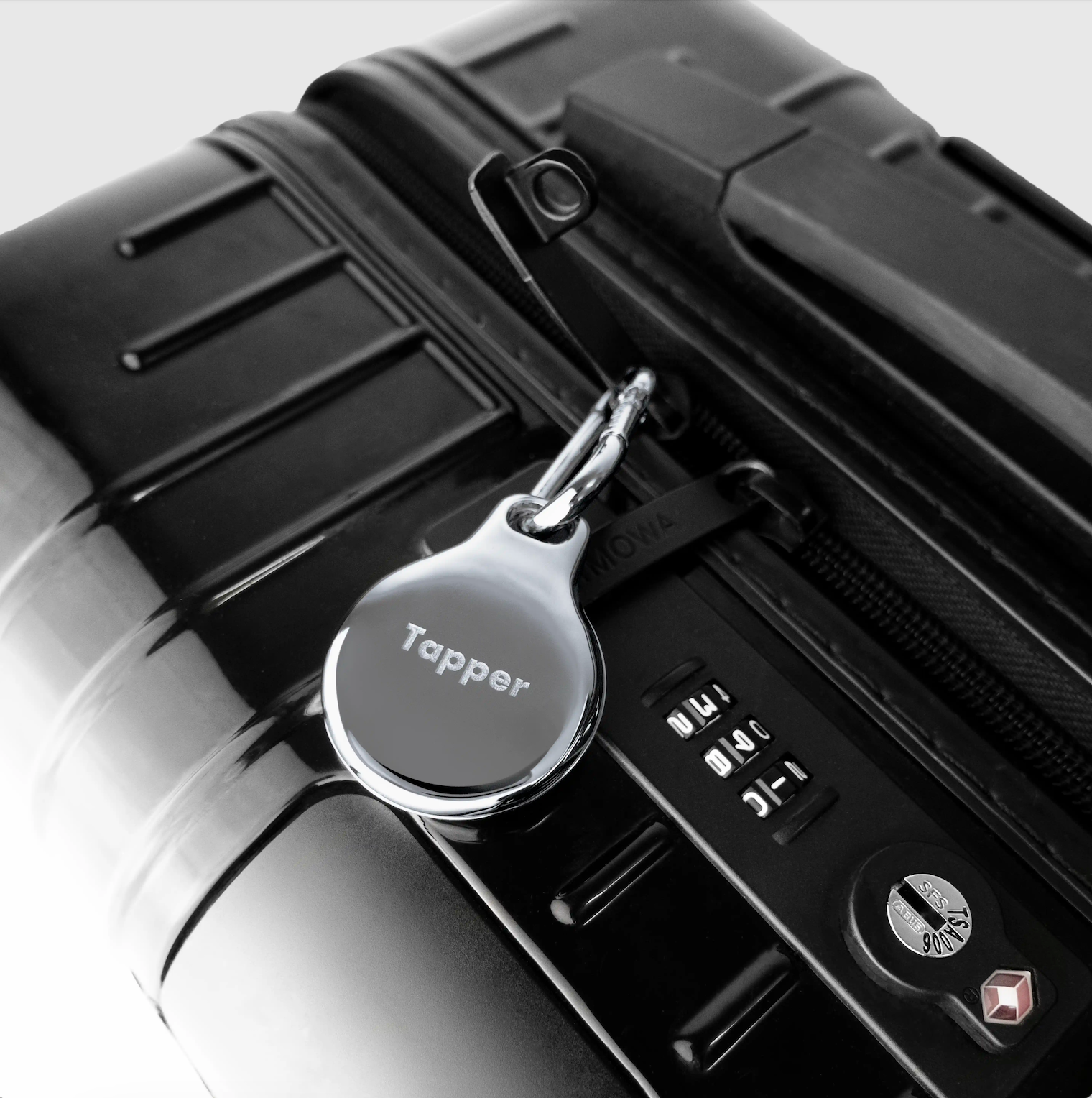 Metal Carabiner AirTag Case & Holder
