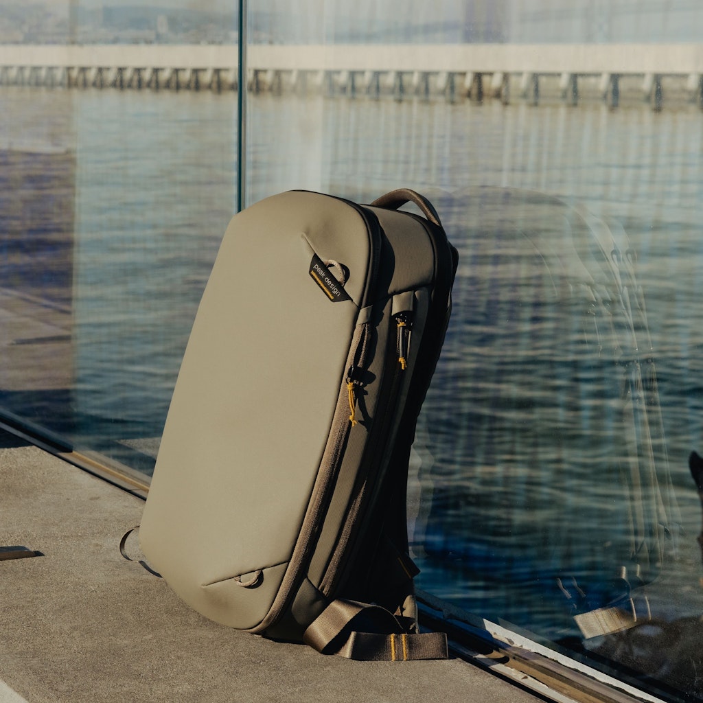 Peak Design Travel Backpack | 20L | Stone
