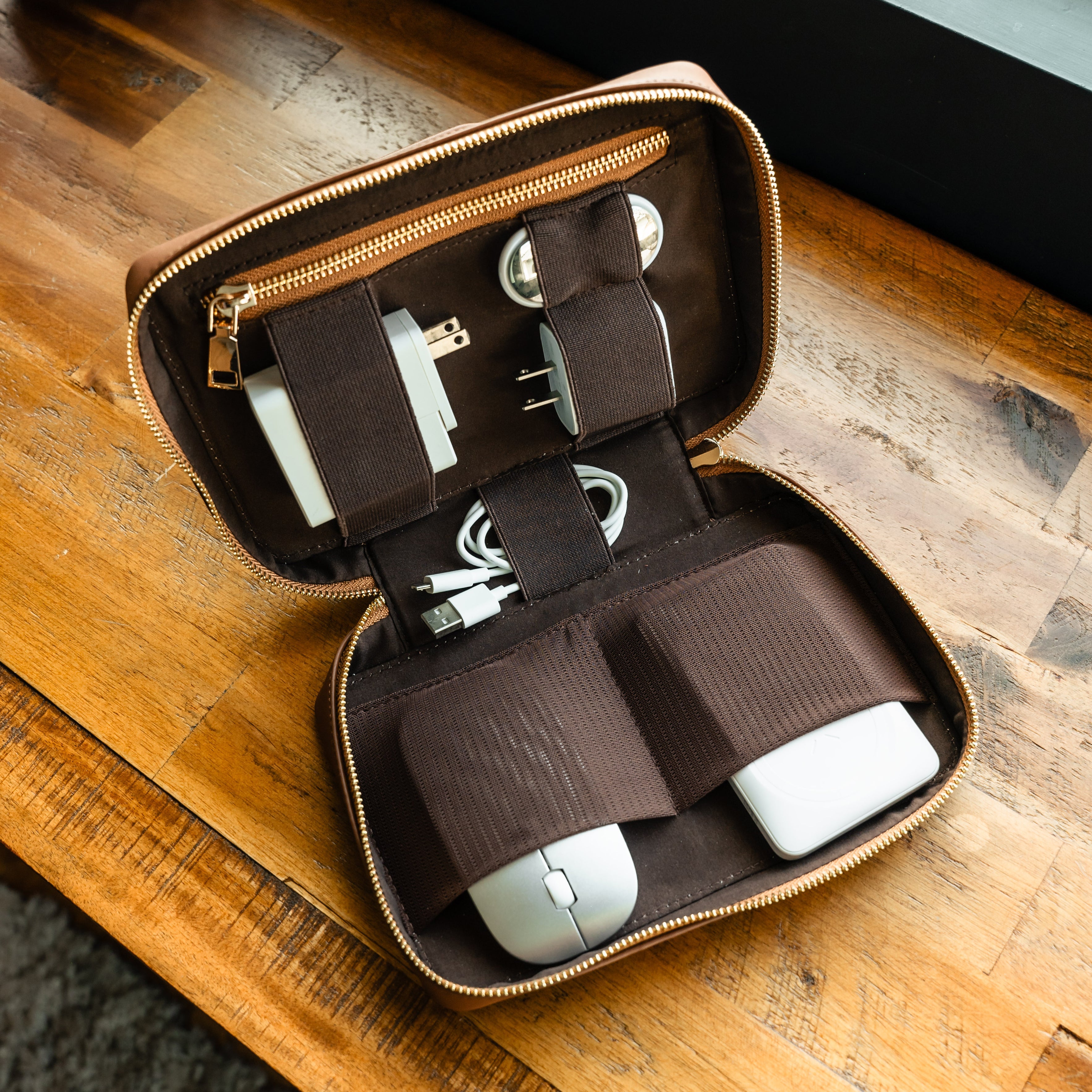 Eco-Deluxe - Branded Tech Case 4