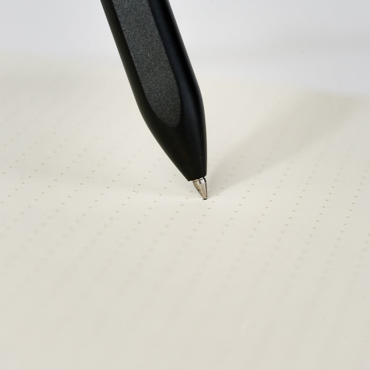 Blackwing Pen 4