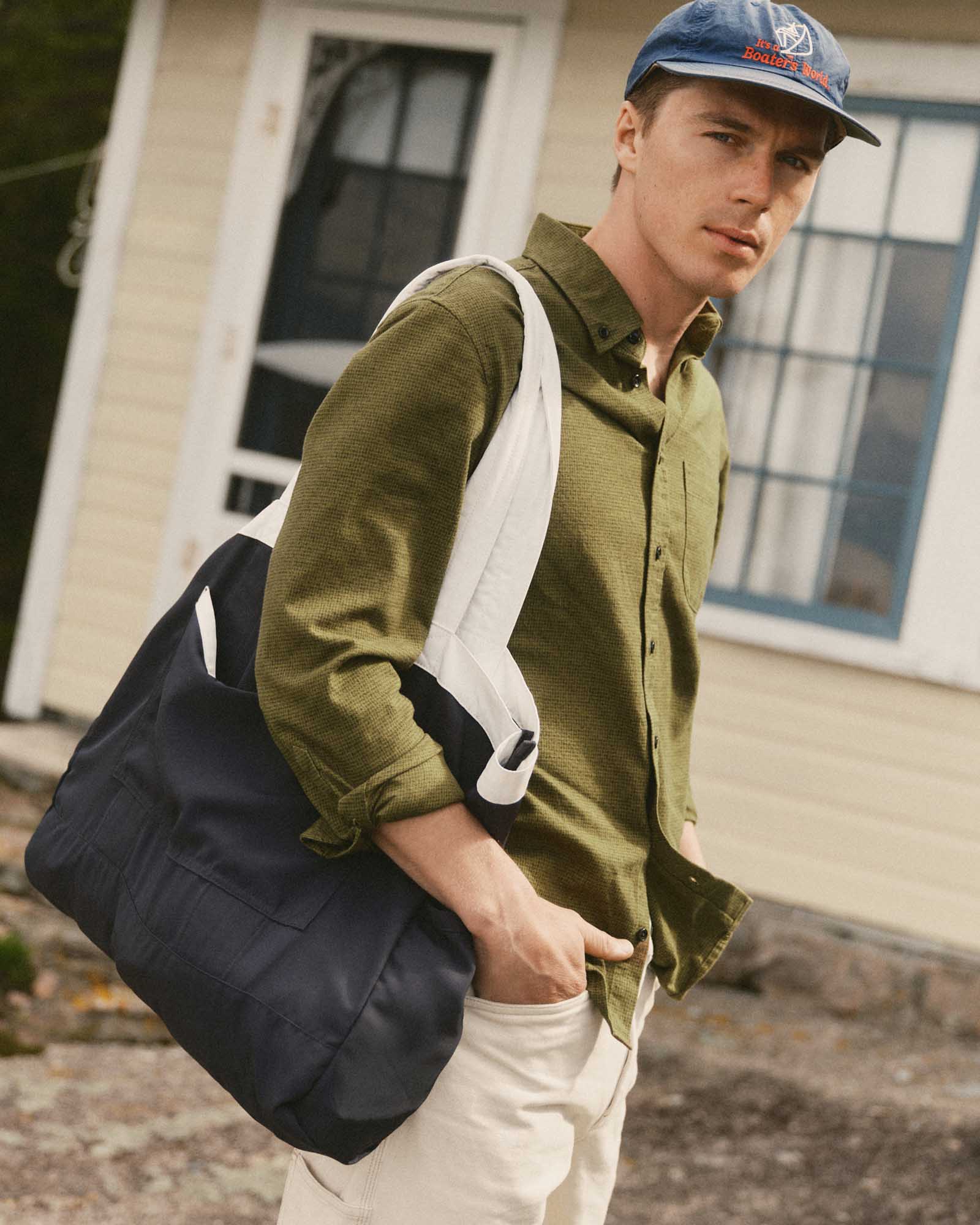 The Deck Tote in Navy Twill 2